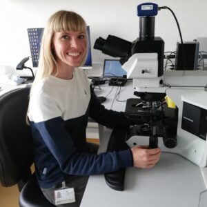 Image of Online Vet Training instructor Laureen Peeters